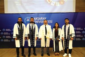 ASÜ’de ünvanda yükselen 174  akademisyen cübbelerini giydi