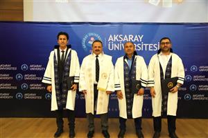 ASÜ’de ünvanda yükselen 174  akademisyen cübbelerini giydi
